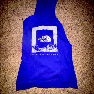 Selling a North Face hoodie,women size M